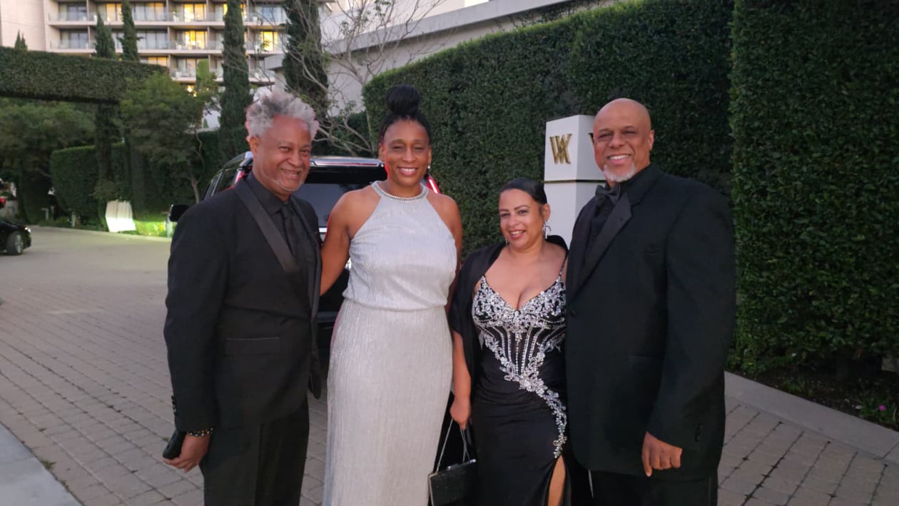 EBONY POWER 100 - LIMO DROP OFF